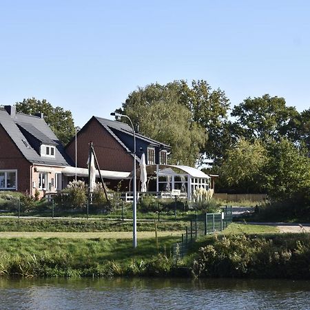 Pension Zur Schleuse Garni Am Elbe Luebeck - Kanal In Witzeeze Exterior foto