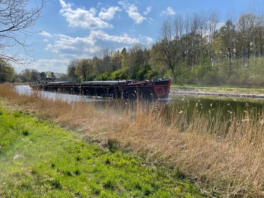 Pension Zur Schleuse Garni Am Elbe Luebeck - Kanal In Witzeeze Exterior foto