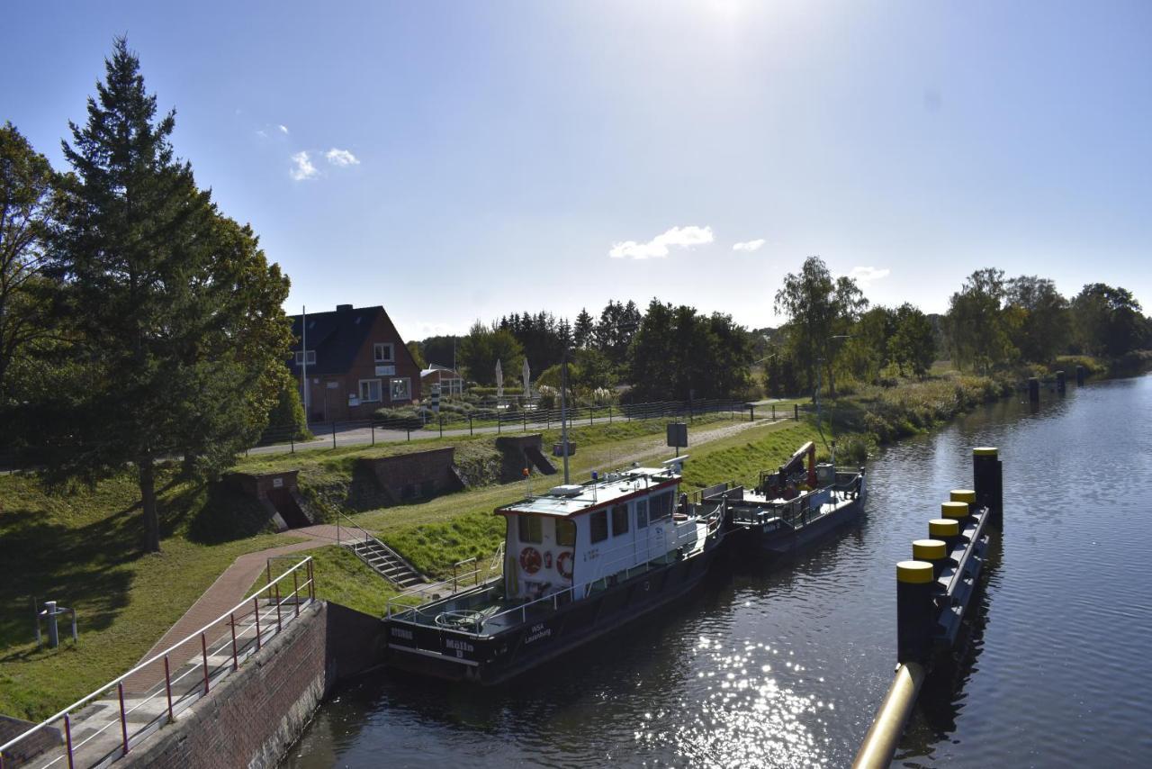 Pension Zur Schleuse Garni Am Elbe Luebeck - Kanal In Witzeeze Exterior foto